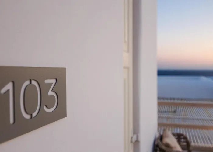 Eden View & Πλατύς Γιαλός