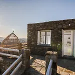 Aparthotel Eden View & 4*