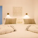 Eden View & 4* Platis Yialos