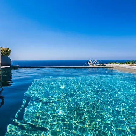 Apart-hotel Eden View & 4*